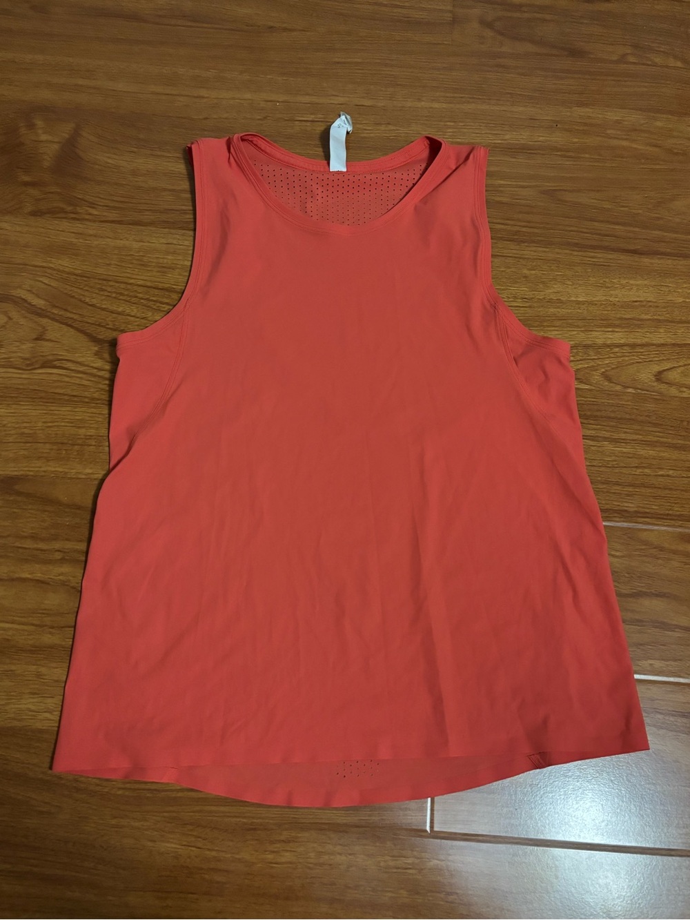Lululemon women’s sleeveless top size 4 coral color